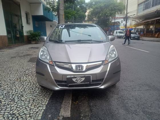 HONDA FIT 1.4 DX 16V FLEX 4P MANUAL HONDA FIT 1.4 DX 16V FLEX 4P MANUAL